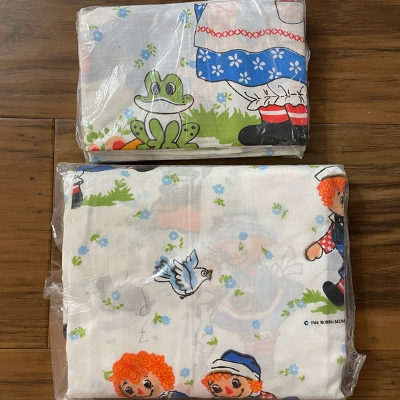 Vintage Raggedy Ann and Andy Bed Linens Twin Fitted Sheet Two Pillowcases 1970s - Picture 1 of 5